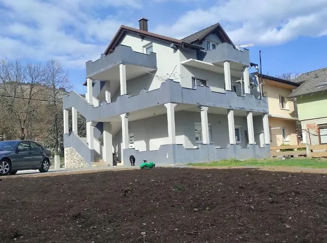 Prenociste Ljiljana 2